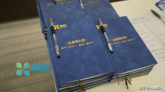 具有耶鲁大学带领力学士学位及多项行业