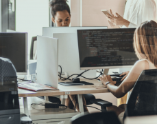 <b>可随时征询斯威本科技大学代办署理艾迪留学（</b>